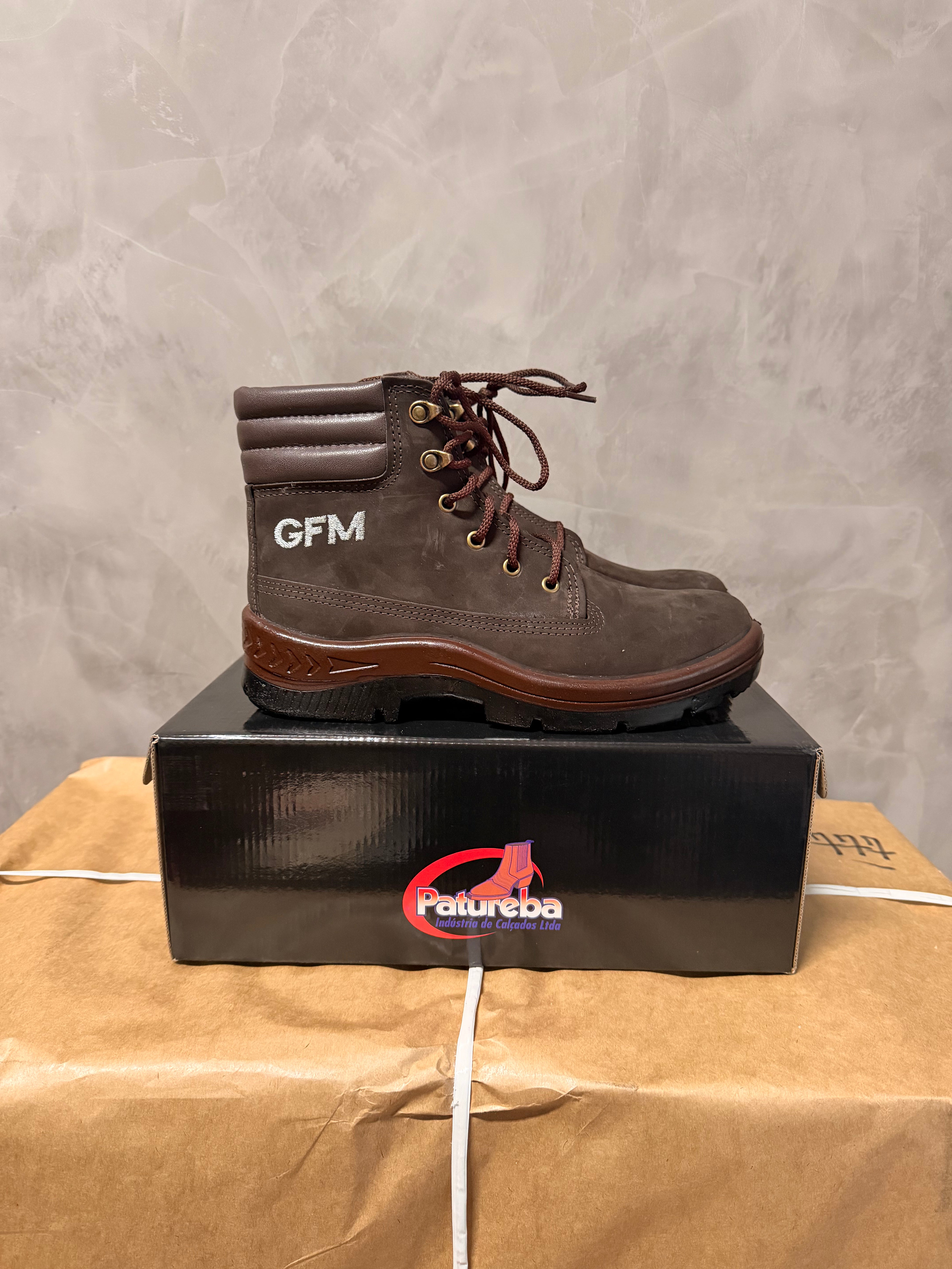 Bota Coturno GFM com Cadarço Hiper Resistente Amarela e Café