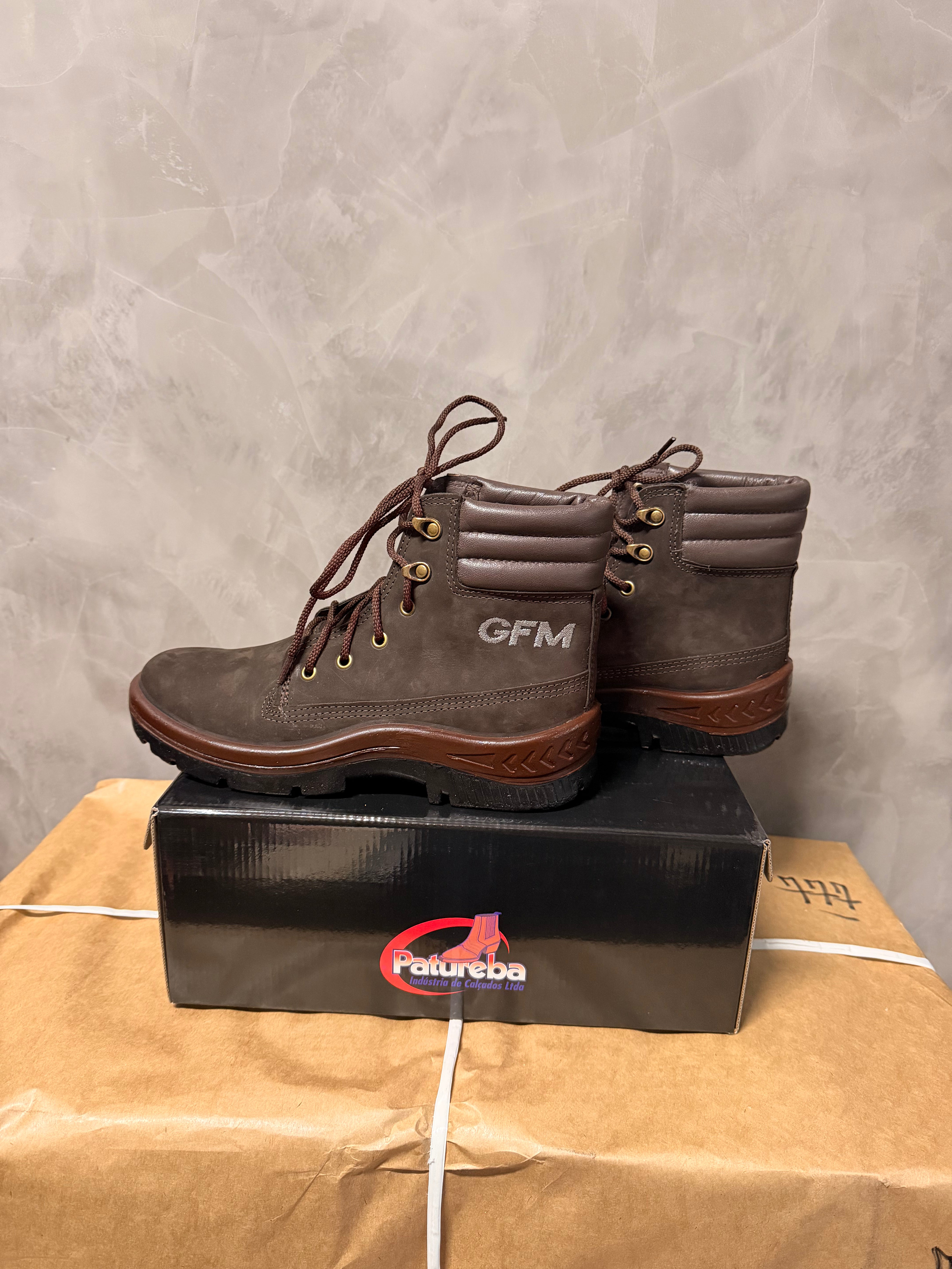 Bota Coturno GFM com Cadarço Hiper Resistente Amarela e Café