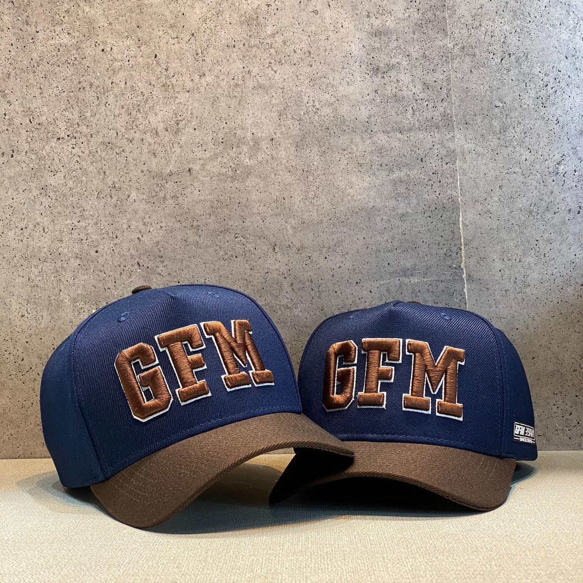 Boné Premium GFM 2 Azul Marinho e Marrom (Edição Limitada)